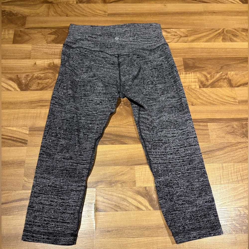 Lululemon Align Crop *21" Twillines Ice Grey Black Size 8 - Picture 6 of 8